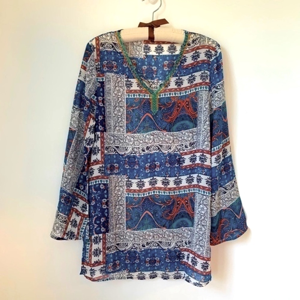 Mechant Paisley Boho Tunic Small 
Lightweight